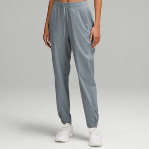 NWT lululemon License to Train High-Rise Pant